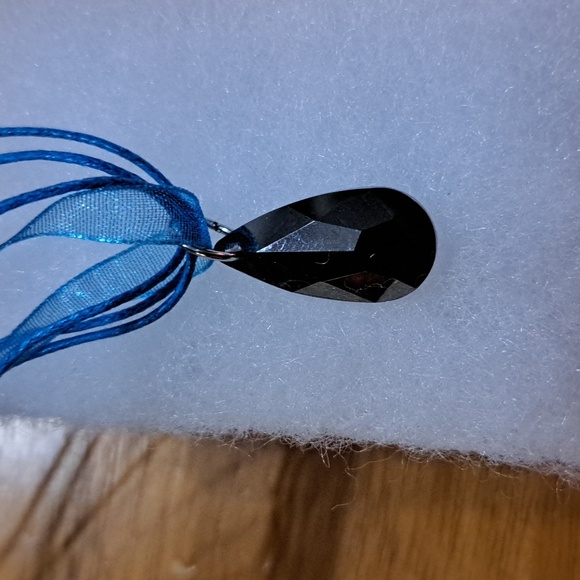 Floral Explosion Crystal Marquise Necklace - Picture 6 of 6